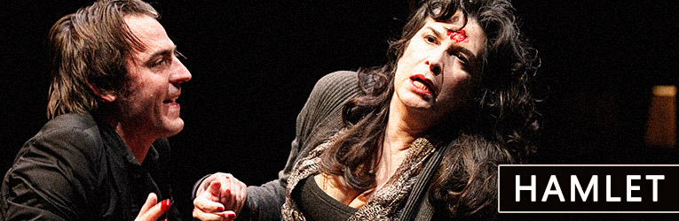 Read more about the article More Photos of Pamela Rabe in ‘Hamlet’